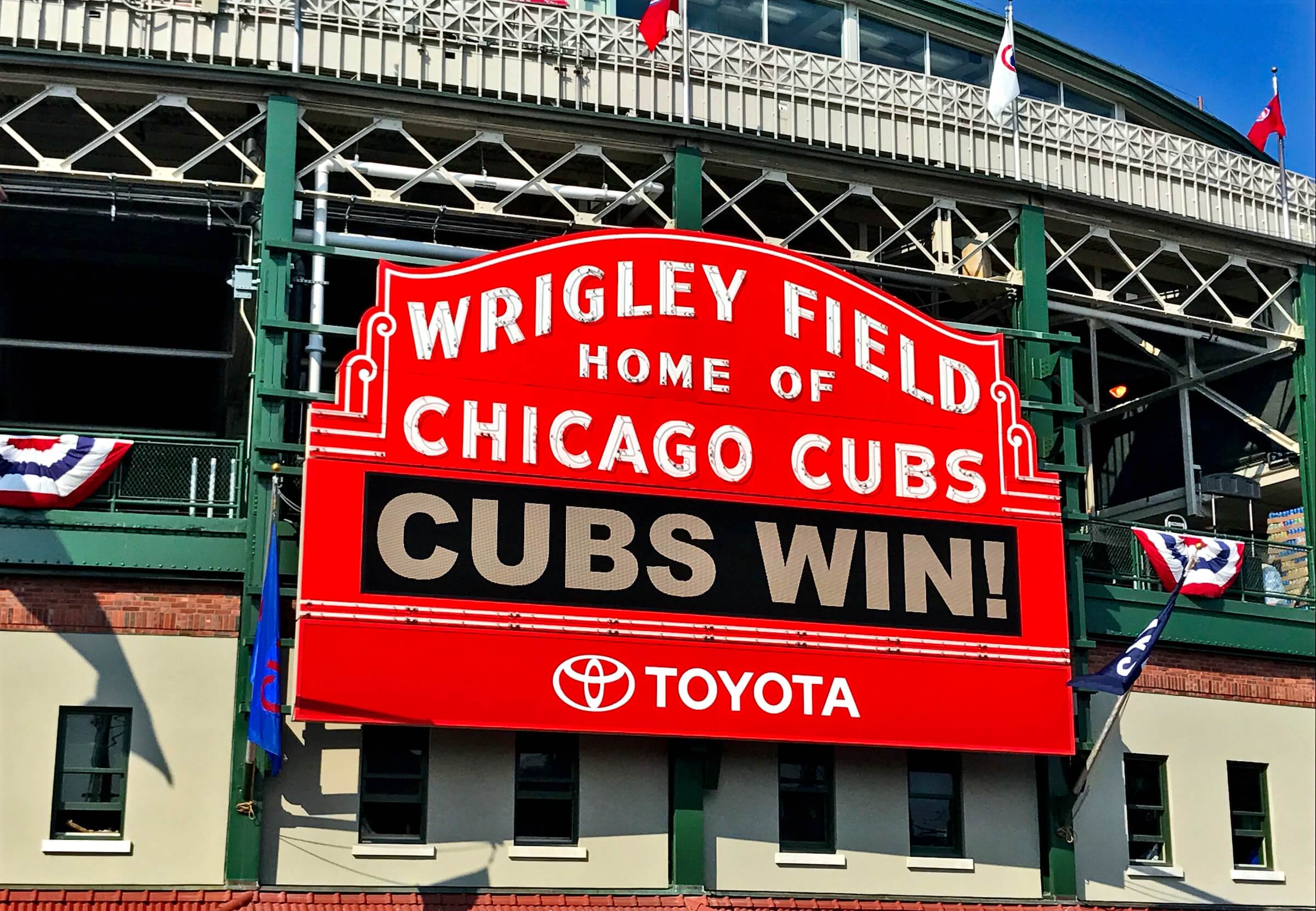 wrigley-field-sign