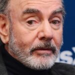 Neil-Diamond-condivide-la-diagnosi-di-salute-che-altera-la