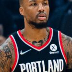 1200px-Damian_Lillard_(2021)_(cropped)