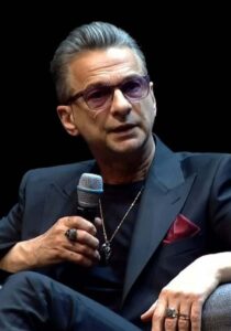 Dave_Gahan_Oct_4_2022_(1)_(cropped) (1)