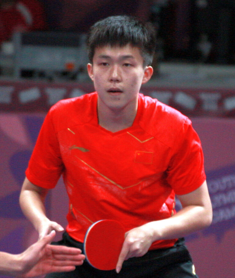 Table_tennis_at_the_2018_Summer_Youth_Olympics__Mens_Singles_Gold_Medal_Match_068_cropped-1024x1214