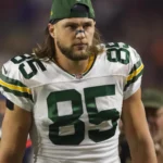 packers-re-sign-tight-end-robert-tonyan