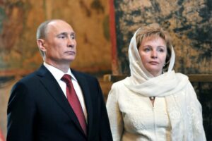GTY_putin_wife_lyudmila_sk_140402-768x511