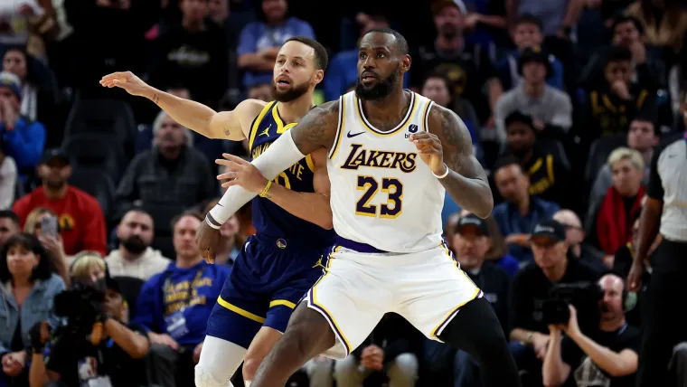 Stephen Curry and LeBron James 121124_0.jpeg