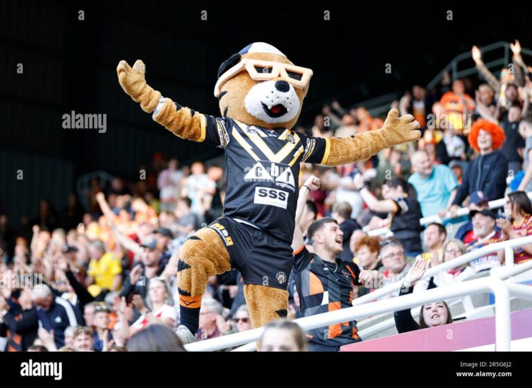 castleford-tigers-mascot-jt-in-the-stands-during-the-betfred-super-league-match-at-st-james-park-newcastle-upon-tyne-picture-date-saturday-june-3-2023-2R5G6J2