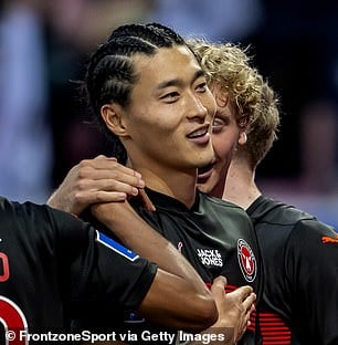 cho-gue-sung-south-korean-63-26-striker-fc-midtjylland-v0-gjdtb4bhps1d1